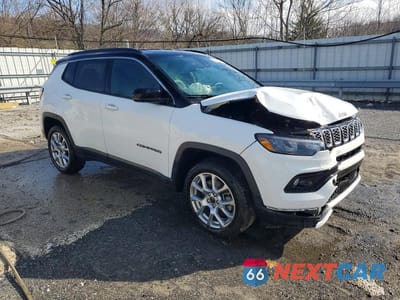 Czwarte zdjęcie samochodu z boku: 2025 JEEP COMPASS LIMITED VIN:3C4NJDCN2ST513306 - miniatura