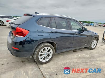 Trzecie zdjęcie samochodu z tyłu: 2014 BMW X1 XDRIVE28I VIN:WBAVL1C57EVY17810 - miniatura