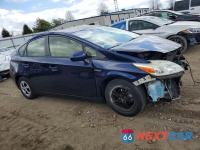 Czwarte zdjęcie samochodu z boku: 2015 TOYOTA PRIUS TWO VIN:JTDKN3DU3F1892837 - miniatura