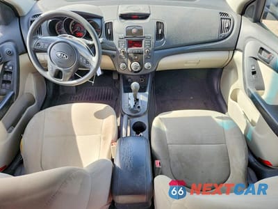 Zdjęcie 8 z 12 samochodu: 2010 KIA FORTE EX VIN:KNAFU4A27A5165387 - miniatura