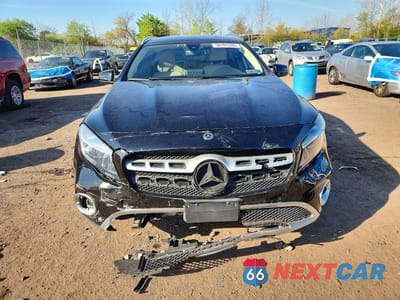 Piąte zdjęcie samochodu w środku: 2018 MERCEDES-BENZ GLA 250 4MATIC VIN:WDCTG4GB0JJ486421 - miniatura