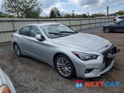Czwarte zdjęcie samochodu z boku: 2019 INFINITI Q50 3.0T LUXE VIN:JN1EV7AR0KM557874 - miniatura