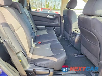 Zdjęcie 11 z 14 samochodu: 2017 NISSAN PATHFINDER SV VIN:5N1DR2MM7HC905017 - miniatura