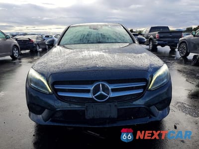 Piąte zdjęcie samochodu w środku: 2019 MERCEDES-BENZ C 300 VIN:55SWF8DB1KU284017 - miniatura