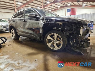 Czwarte zdjęcie samochodu z boku: 2025 AUDI Q5 PREMIUM PLUS VIN:WA12AAGU2S2036021 - miniatura