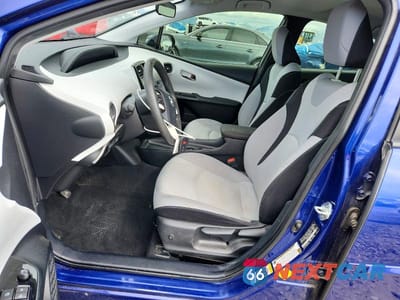 Zdjęcie 7 z 13 samochodu: 2017 TOYOTA PRIUS TWO ECO VIN:JTDKARFU3H3048171 - miniatura