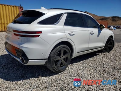 Trzecie zdjęcie samochodu z tyłu: 2023 GENESIS GV70 2.5T STANDARD VIN:KMUMADTB2PU096328 - miniatura