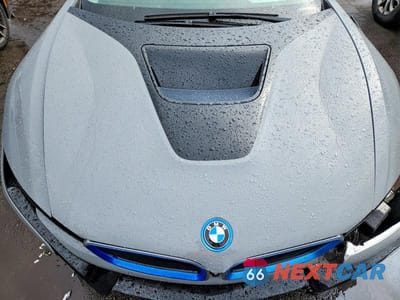 Zdjęcie 11 z 12 samochodu: 2016 BMW I8 VIN:WBY2Z2C54GV675895 - miniatura