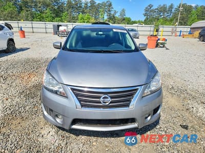 Piąte zdjęcie samochodu w środku: 2014 NISSAN SENTRA SR VIN:3N1AB7AP3EY334087 - miniatura