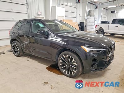 Czwarte zdjęcie samochodu z boku: 2026 VOLVO XC60 ULTRA VIN:YV4H60RM1T1414987 - miniatura