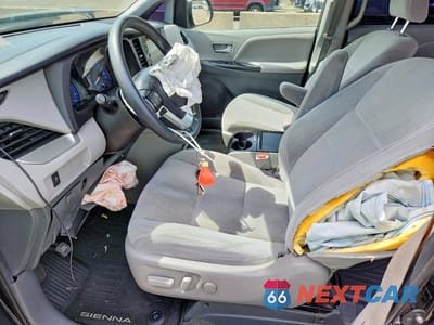 Zdjęcie 7 z 14 samochodu: 2020 TOYOTA SIENNA LE VIN:5TDKZ3DC2LS023530 - miniatura