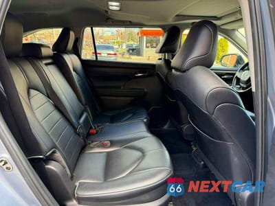 Zdjęcie 11 z 13 samochodu: 2021 TOYOTA HIGHLANDER XLE VIN:5TDGZRBH5MS105485 - miniatura