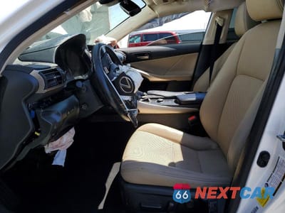 Zdjęcie 7 z 13 samochodu: 2020 LEXUS IS 300 PREMIUM VIN:JTHDA1D2XL5106770 - miniatura