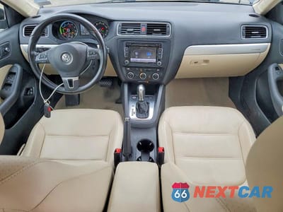 Zdjęcie 8 z 12 samochodu: 2013 VOLKSWAGEN JETTA HYBRID VIN:3VW637AJ9DM284990 - miniatura