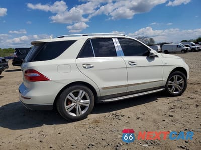Trzecie zdjęcie samochodu z tyłu: 2012 MERCEDES-BENZ ML 350 4MATIC VIN:4JGDA5HB6CA007708 - miniatura