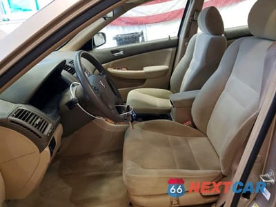 Zdjęcie 7 z 12 samochodu: 2004 HONDA ACCORD EX VIN:1HGCM566X4A037374 - miniatura