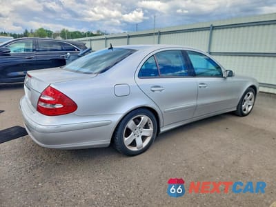 Trzecie zdjęcie samochodu z tyłu: 2005 MERCEDES-BENZ E 500 VIN:WDBUF70JX5A630271 - miniatura