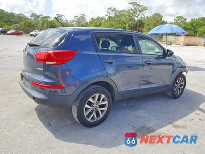 Trzecie zdjęcie samochodu z tyłu: 2016 KIA SPORTAGE LX VIN:KNDPB3AC7G7877394 - miniatura