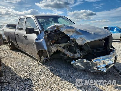 Czwarte zdjęcie samochodu z boku: 2019 RAM 1500 CLASSIC TRADESMAN VIN:1C6RR6FG9KS629274 - miniatura