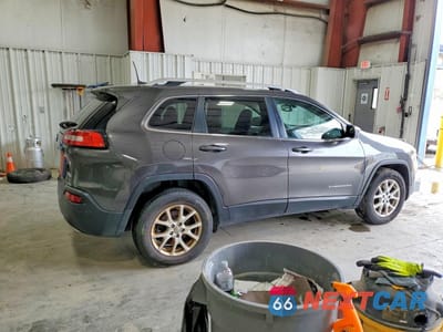 Trzecie zdjęcie samochodu z tyłu: 2017 JEEP CHEROKEE LATITUDE VIN:1C4PJMCS1HW639030 - miniatura