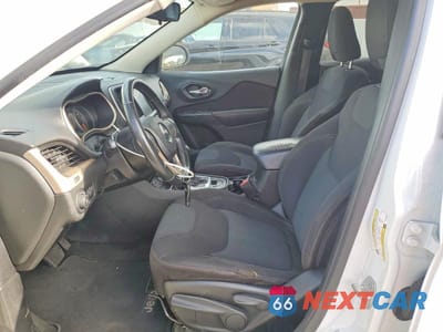 Zdjęcie 7 z 13 samochodu: 2016 JEEP CHEROKEE LATITUDE VIN:1C4PJLCB2GW168059 - miniatura