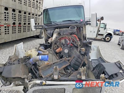 Zdjęcie 9 z 10 samochodu: 2015 KENWORTH CONSTRUCTION T680 VIN:1XKYD49X4FJ444956 - miniatura