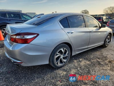 Trzecie zdjęcie samochodu z tyłu: 2017 HONDA ACCORD LX VIN:1HGCR2F39HA173006 - miniatura
