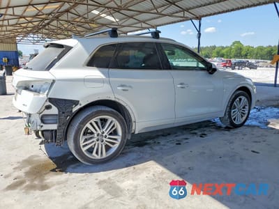 Trzecie zdjęcie samochodu z tyłu: 2019 AUDI Q5 PREMIUM PLUS VIN:WA1BNAFY5K2041562 - miniatura