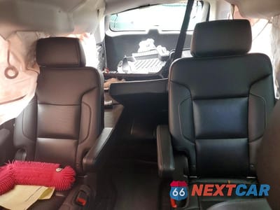 Zdjęcie 10 z 13 samochodu: 2018 CHEVROLET SUBURBAN K1500 PREMIER VIN:1GNSKJKC9JR187243 - miniatura