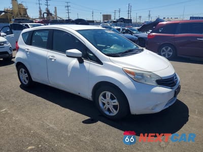 Czwarte zdjęcie samochodu z boku: 2016 NISSAN VERSA NOTE SV VIN:3N1CE2CP1GL377732 - miniatura