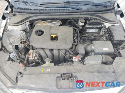 Zdjęcie 11 z 12 samochodu: 2019 HYUNDAI ELANTRA SEL VIN:5NPD84LF3KH436641 - miniatura