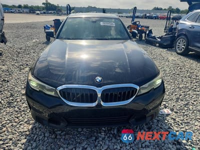 Piąte zdjęcie samochodu w środku: 2021 BMW 330I VIN:3MW5R1J01M8C13905 - miniatura