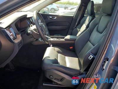 Zdjęcie 7 z 14 samochodu: 2023 VOLVO XC60 PLUS VIN:YV4L12DN3P1254900 - miniatura