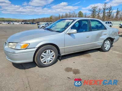 2001 TOYOTA CAMRY LE 4T1BG22K51U848217 - główne zdjęcie licytacji z USA - miniatura
