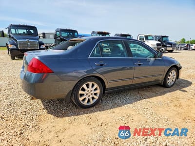 Trzecie zdjęcie samochodu z tyłu: 2007 HONDA ACCORD EX VIN:1HGCM66827A058358 - miniatura