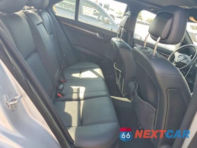 Zdjęcie 10 z 12 samochodu: 2011 MERCEDES-BENZ C 300 4MATIC VIN:WDDGF8BB1BR148348 - miniatura