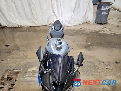 Piąte zdjęcie samochodu w środku: 2025 KAWASAKI ZX636 K VIN:JKBZXJJ13SA029964 - miniatura