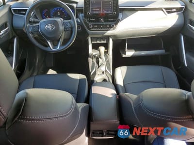 Zdjęcie 8 z 14 samochodu: 2022 TOYOTA COROLLA CROSS XLE VIN:7MUDAABG9NV034270 - miniatura