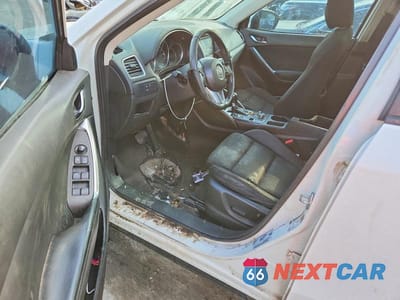 Zdjęcie 8 z 12 samochodu: 2016 MAZDA CX-5 TOURING VIN:JM3KE4CY9G0760755 - miniatura