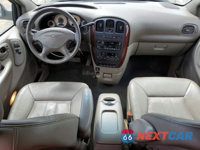 Zdjęcie 8 z 13 samochodu: 2002 CHRYSLER TOWN & COUNTRY LXI VIN:2C4GP54L02R536452 - miniatura