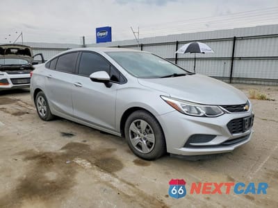 Czwarte zdjęcie samochodu z boku: 2017 CHEVROLET CRUZE LS VIN:1G1BC5SM3H7246601 - miniatura