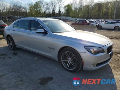 Czwarte zdjęcie samochodu z boku: 2012 BMW 750 LXI VIN:WBAKC8C55CC434999 - miniatura