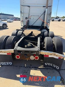 Zdjęcie 11 z 14 samochodu: 2016 VOLVO VN VNL VIN:4V4NC9EH2GN947686 - miniatura