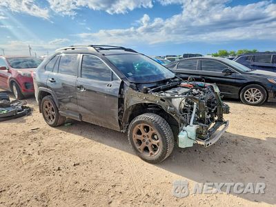 Czwarte zdjęcie samochodu z boku: 2023 TOYOTA RAV4 HYBRID WOODLAND EDITION VIN:2T3UWRFV3PW152092 - miniatura