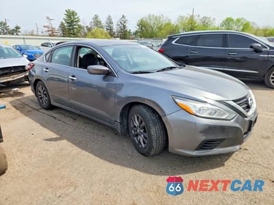 Czwarte zdjęcie samochodu z boku: 2018 NISSAN ALTIMA 2.5 S VIN:1N4AL3AP6JC280697 - miniatura