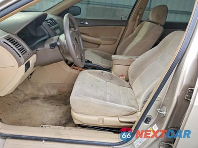 Zdjęcie 7 z 13 samochodu: 2003 HONDA ACCORD EX VIN:1HGCM56683A008017 - miniatura