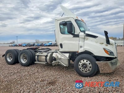2025 FREIGHTLINER CASCADIA 116 SEMI TRUCK 3AKJHTDV9SSVL0339 - główne zdjęcie licytacji z USA - miniatura
