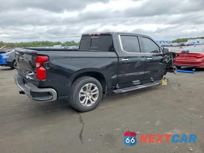 Trzecie zdjęcie samochodu z tyłu: 2022 CHEVROLET SILVERADO K1500 LTZ VIN:3GCUDGED8NG526096 - miniatura
