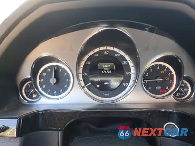 Zdjęcie 9 z 12 samochodu: 2013 MERCEDES-BENZ E 550 4MATIC VIN:WDDHF9BB4DA703417 - miniatura