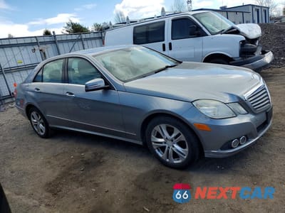 Czwarte zdjęcie samochodu z boku: 2010 MERCEDES-BENZ E 350 4MATIC VIN:WDDHF8HBXAA121142 - miniatura